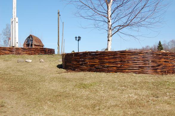Tolvasen Pajutila
kukkapenkin reuna