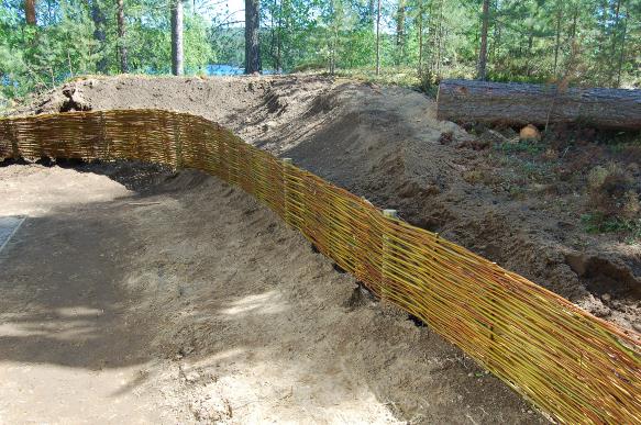 Tolvasen Pajutila
Vitsi�l�, Ristiina
Punottu pajuaita
Siperianpaju